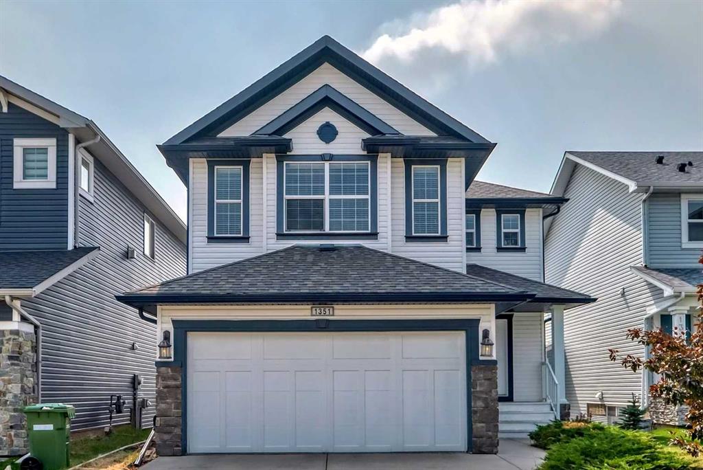 Picture of 1351 Kings Heights Road SE, Airdrie Real Estate Listing