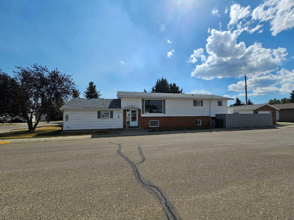 Picture of 437 Main Street , Milk River Real Estate Listing