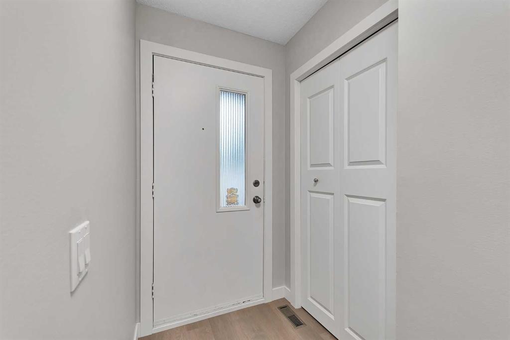 Picture of 3, 310 Brookmere Road SW, Calgary Real Estate Listing