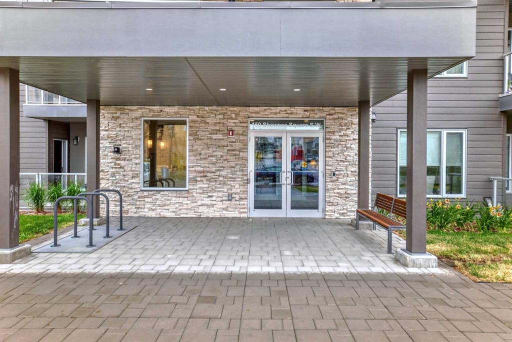 Picture of 112, 150 Shawnee Square SW, Calgary Real Estate Listing