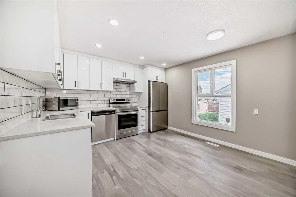 Picture of 3 Whitworth Way NE, Calgary Real Estate Listing