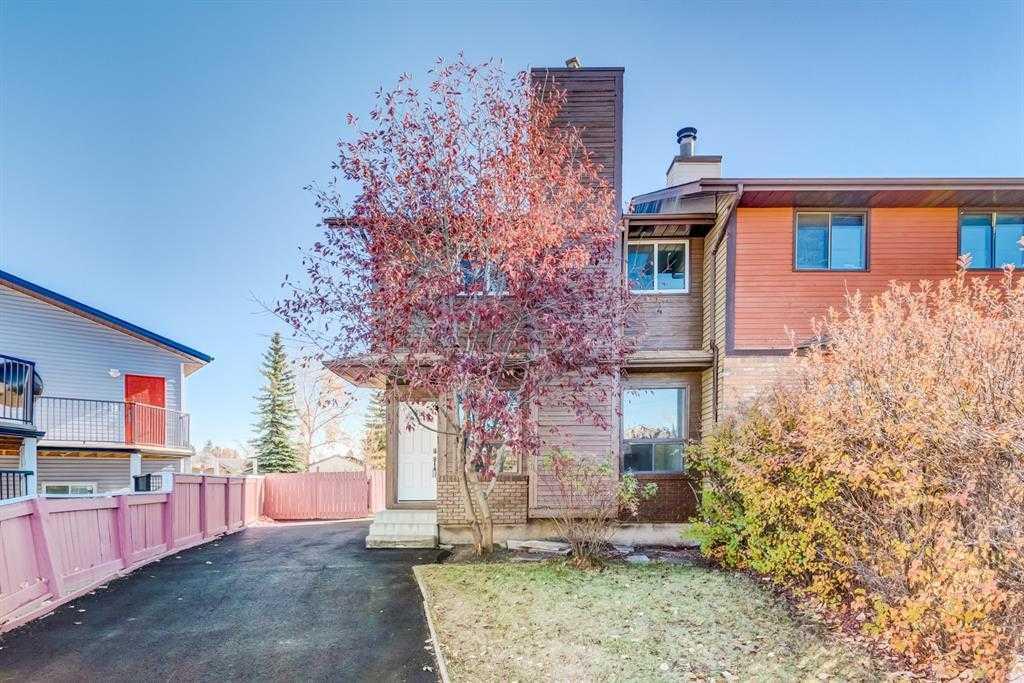 Picture of 17 Castleglen Road NE, Calgary Real Estate Listing