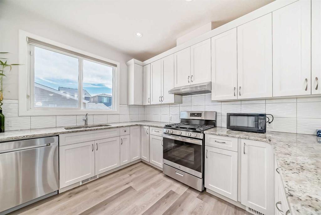 Picture of 39 Corner Meadows Common NE, Calgary Real Estate Listing