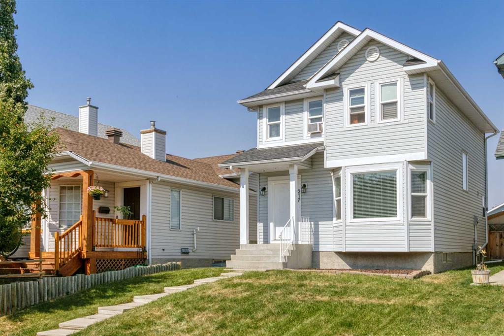 Picture of 217 Harvest Gold Circle NE, Calgary Real Estate Listing