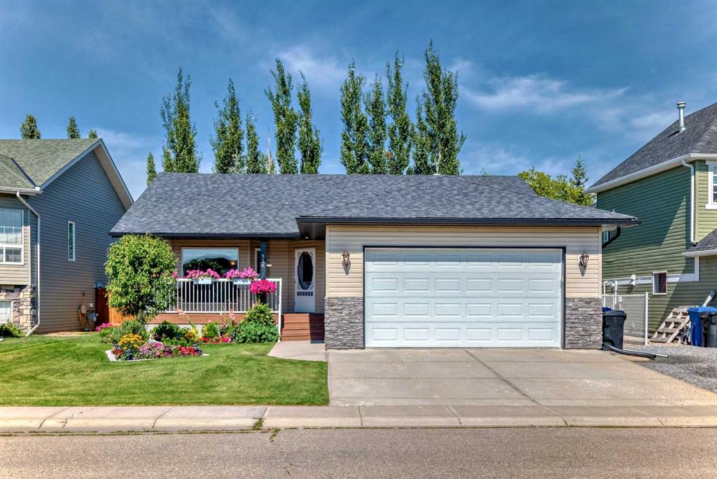 Picture of 526 Carriage Lane Drive , Carstairs Real Estate Listing