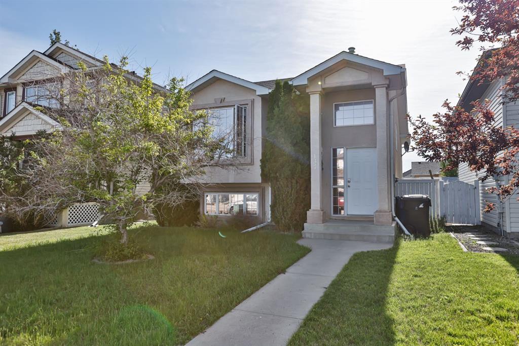 Picture of 137 Peigan Court W, Lethbridge Real Estate Listing