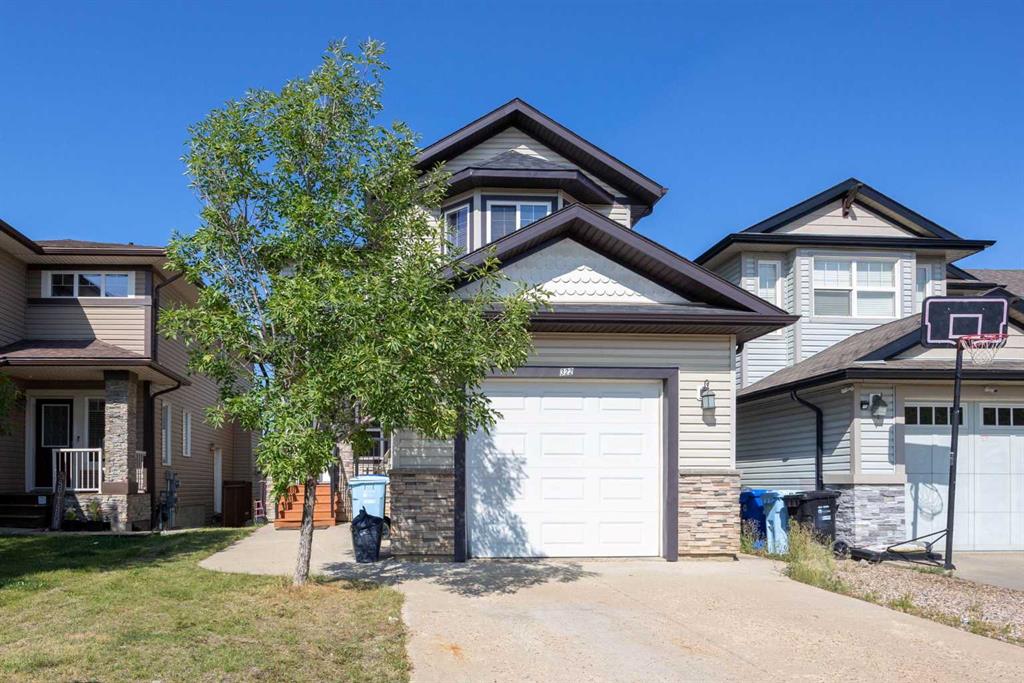 Picture of 322 Grosbeak Way , Fort McMurray Real Estate Listing