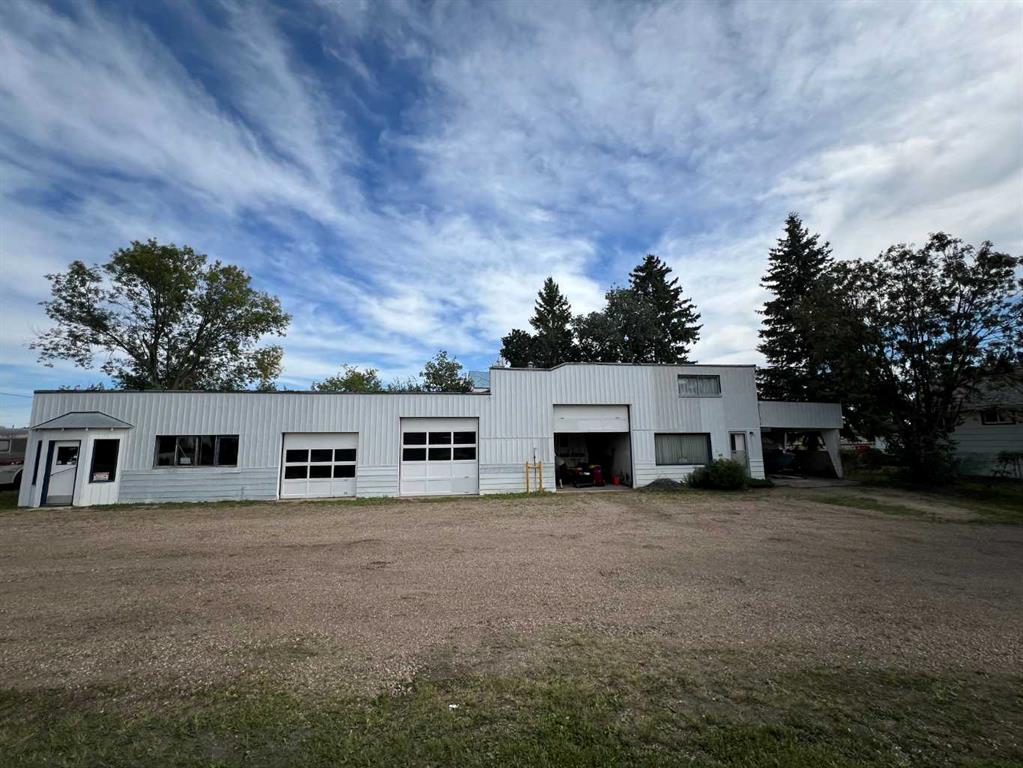 Picture of 5401 50 Street  , Ponoka Real Estate Listing