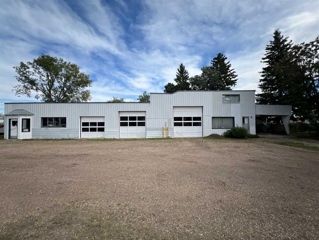 Picture of 5401 50 Street  , Ponoka Real Estate Listing