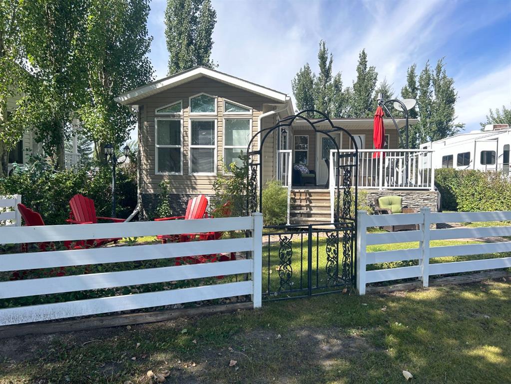 Picture of 3084, 35468 Range Road 30  , Rural Red Deer County Real Estate Listing