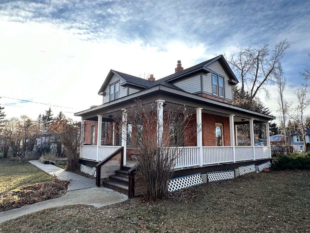 Picture of 725 Macleod Trail SW, High River Real Estate Listing