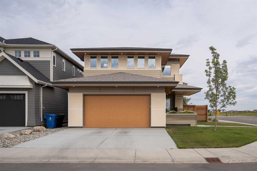 Picture of 1401 Halifax Road W, Lethbridge Real Estate Listing