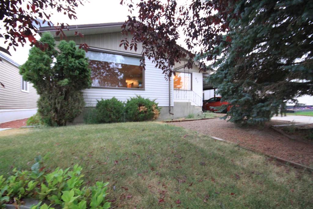 Picture of 812 1 Ave.  , Vauxhall Real Estate Listing