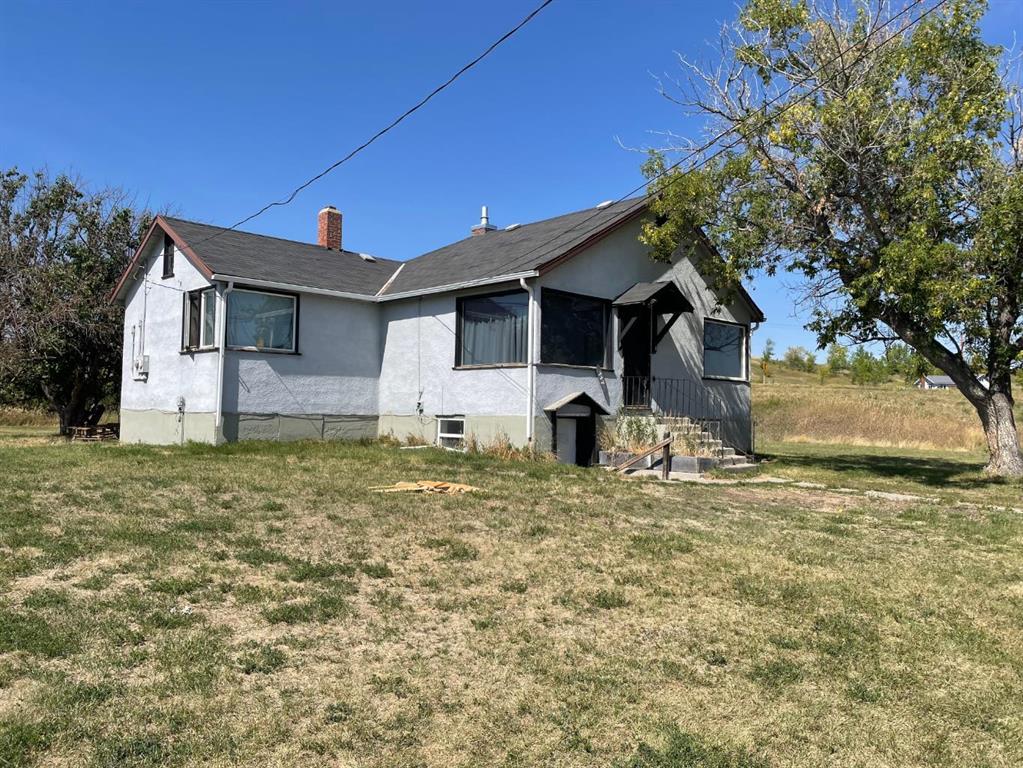 Picture of 117 1 Street E, Cardston Real Estate Listing