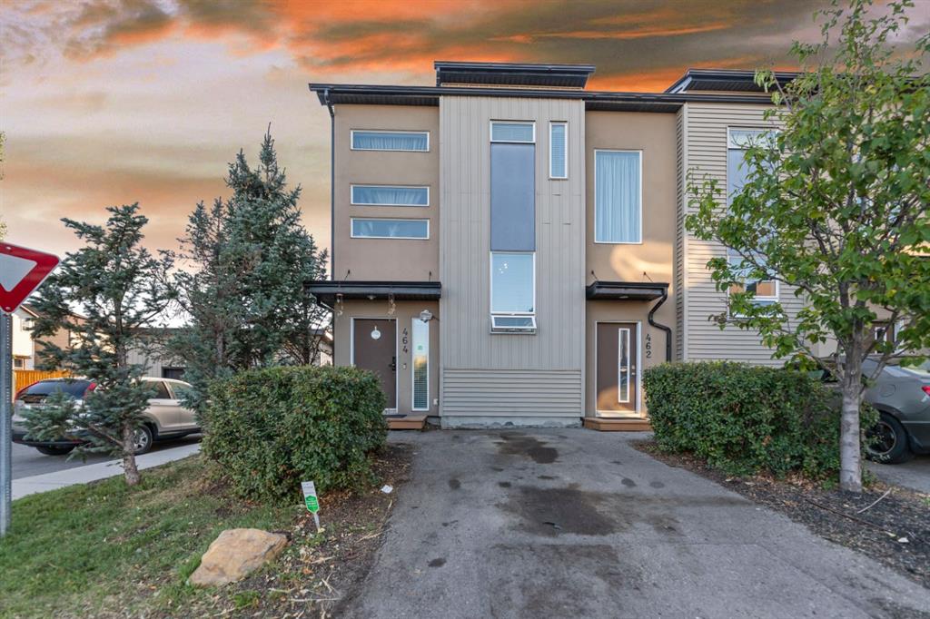 Picture of 464 Covecreek Circle NE, Calgary Real Estate Listing