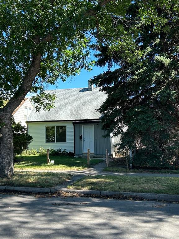 Picture of 315 12A Street N, Lethbridge Real Estate Listing