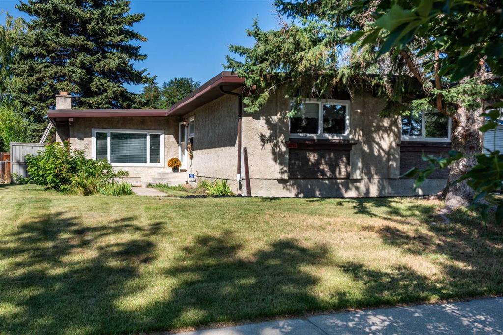 Picture of 3248 Cedarille Drive SW, Calgary Real Estate Listing