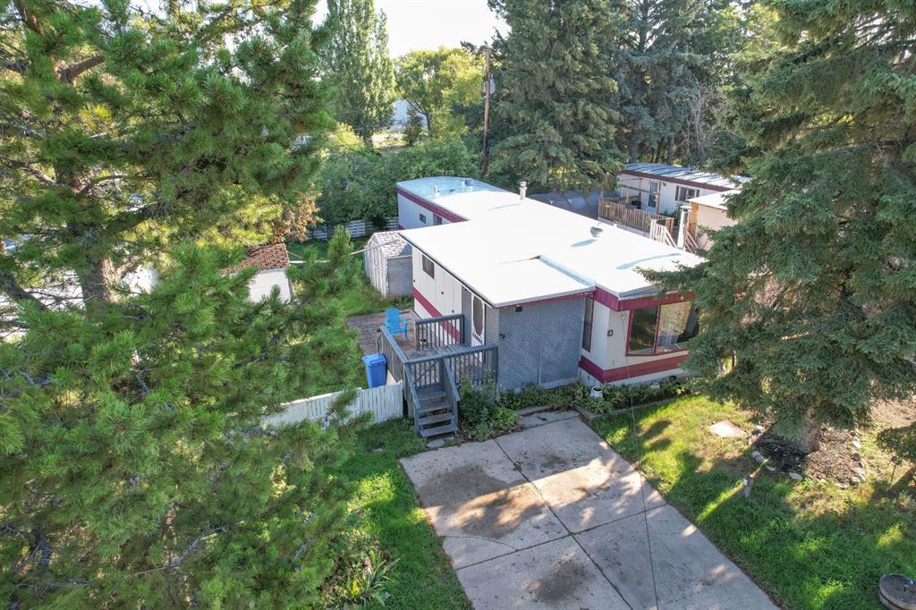 Picture of #4, 4633 48 Avenue  , Bashaw Real Estate Listing