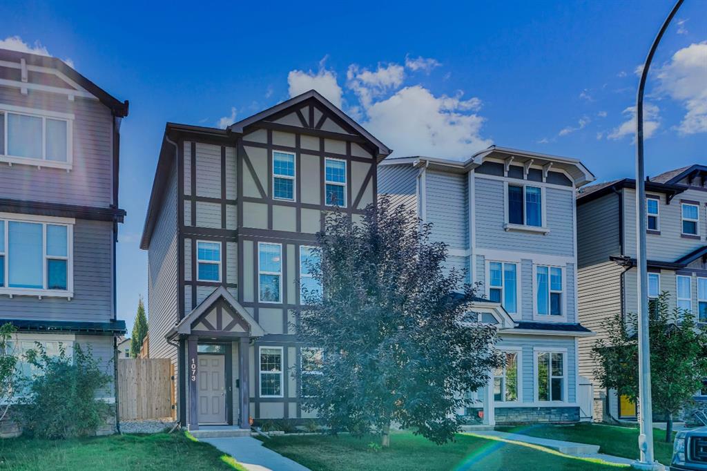 Picture of 1073 New Brighton Grove SE, Calgary Real Estate Listing