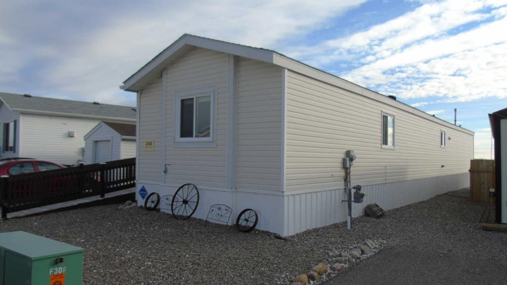 Picture of 308 Rodeo Drive Drive , Fort Macleod Real Estate Listing