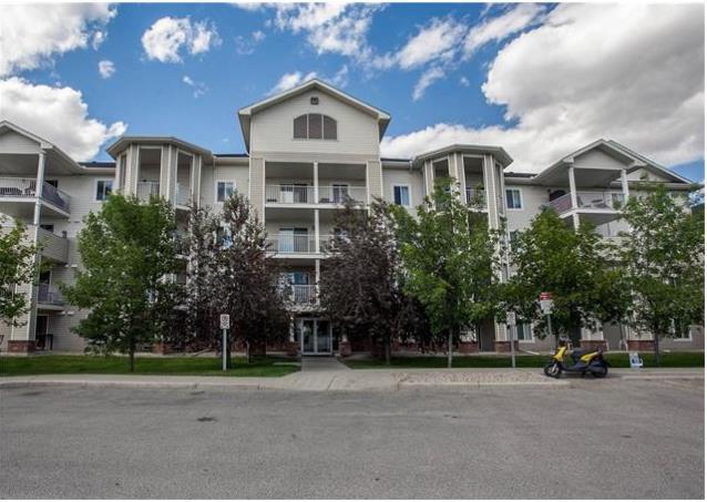 Picture of 1405, 17 Country Village Bay NE, Calgary Real Estate Listing