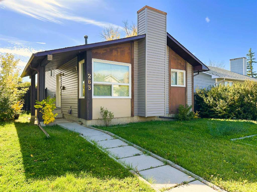 Picture of 263 Castleridge Drive NE, Calgary Real Estate Listing