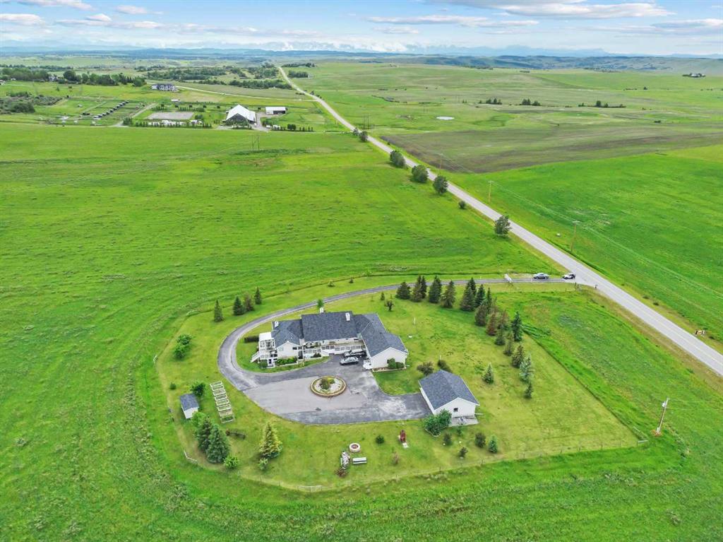 Picture of 42053 Township Road 252  , Rural Rocky View County Real Estate Listing