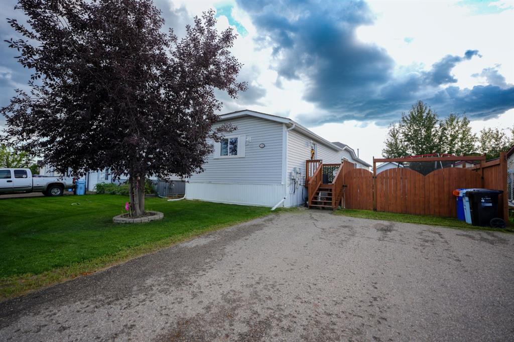 Picture of 128 Mckinlay Crescent , Fort McMurray Real Estate Listing