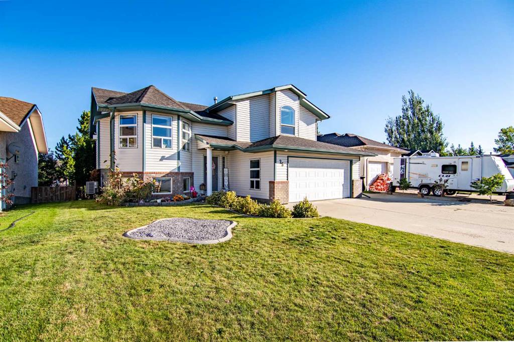 Picture of 25 Regent Close , Lacombe Real Estate Listing