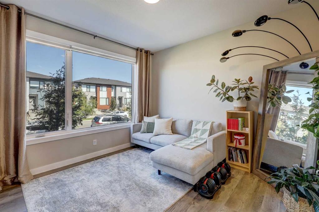 Picture of 41 Homestead Boulevard NE, Calgary Real Estate Listing