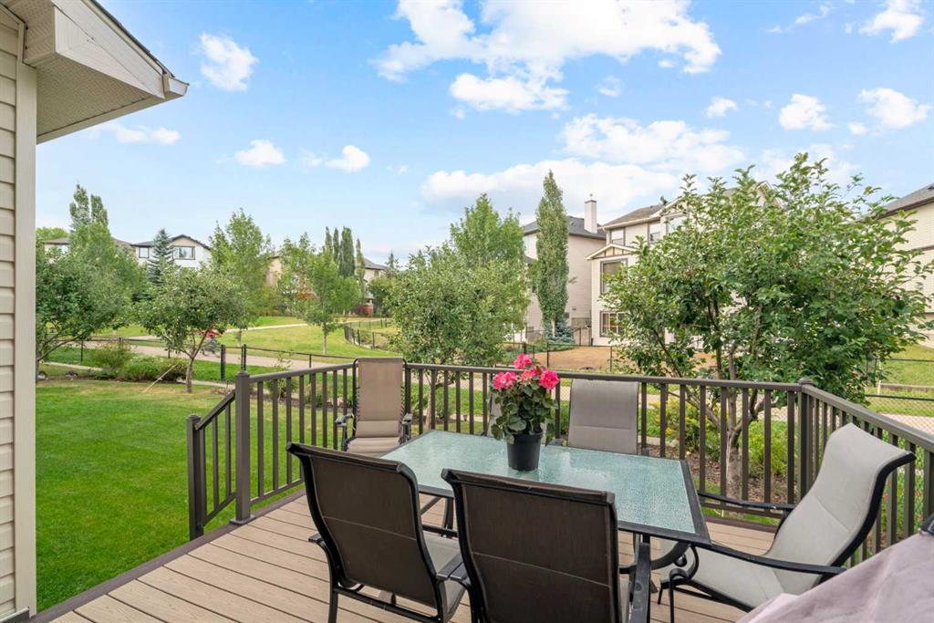 Picture of 192 Eversyde Way SW, Calgary Real Estate Listing