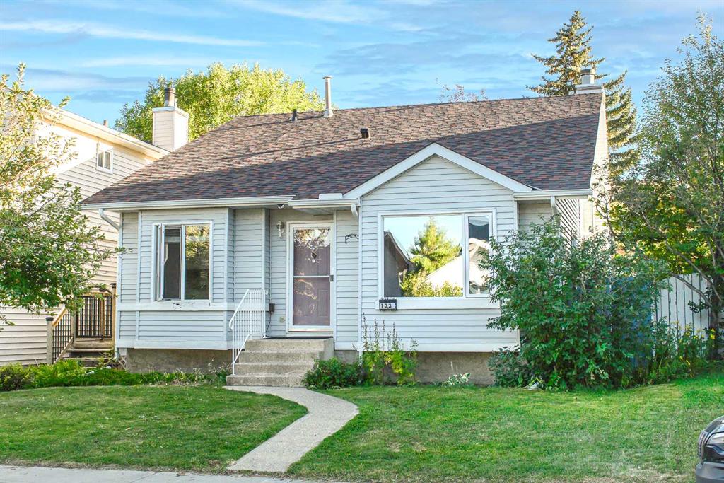 Picture of 1235 Sandpiper Road NW, Calgary Real Estate Listing