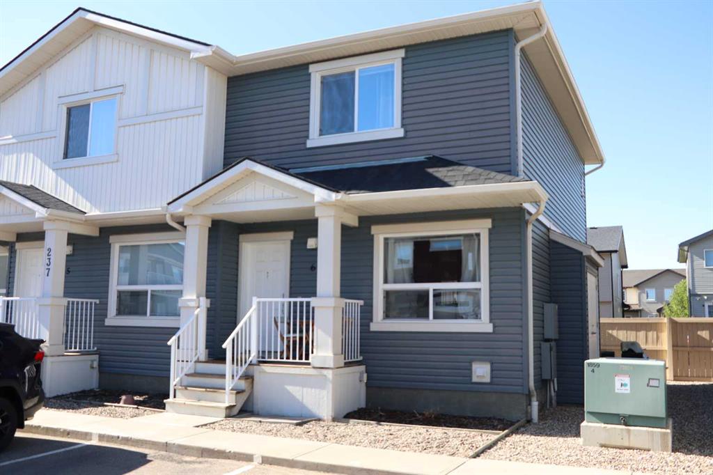 Picture of 6, 237 Silkstone Road W, Lethbridge Real Estate Listing