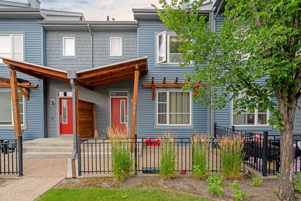 Picture of 125 Chapalina Square SE, Calgary Real Estate Listing