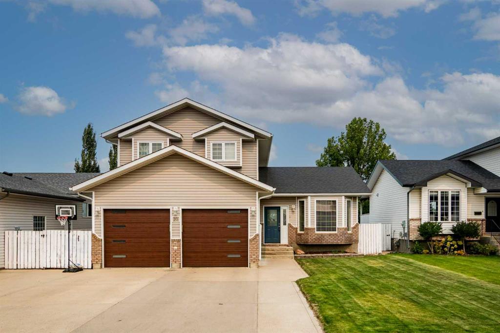 Picture of 20 Stanfield Way SE, Medicine Hat Real Estate Listing