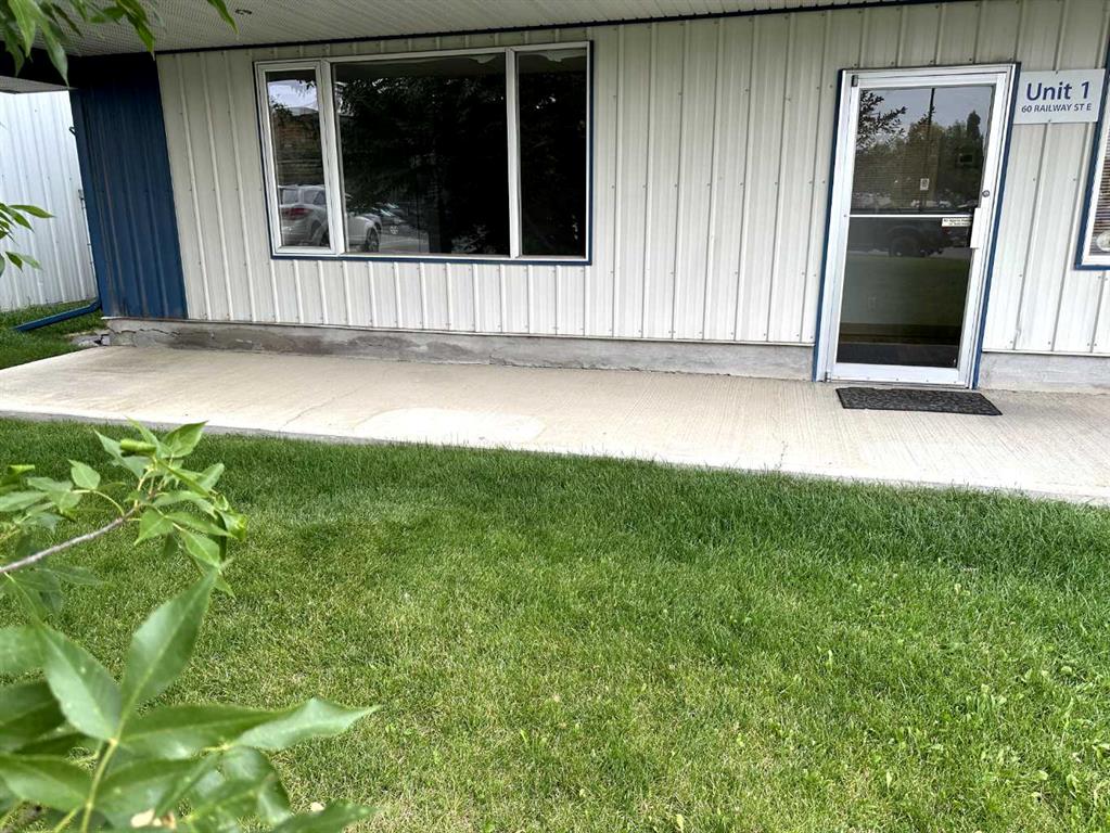 Picture of 1A, 60 Railway Street E, Cochrane Real Estate Listing