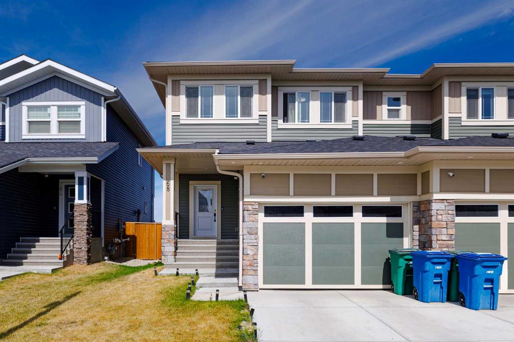 Picture of 68 Midtown Close SW, Airdrie Real Estate Listing