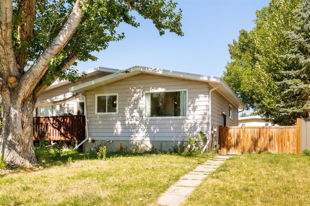 Picture of 257 Columbia Boulevard W, Lethbridge Real Estate Listing