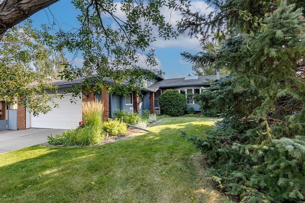 Picture of 9308 26 Street SW, Calgary Real Estate Listing