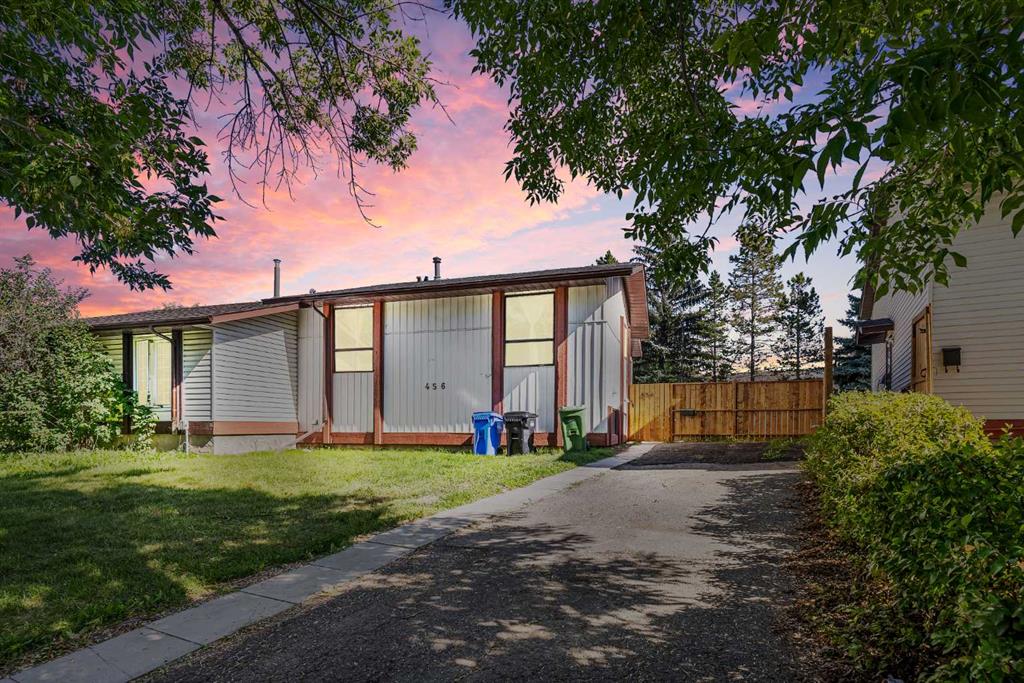 Picture of 456 Whitehill Place NE, Calgary Real Estate Listing