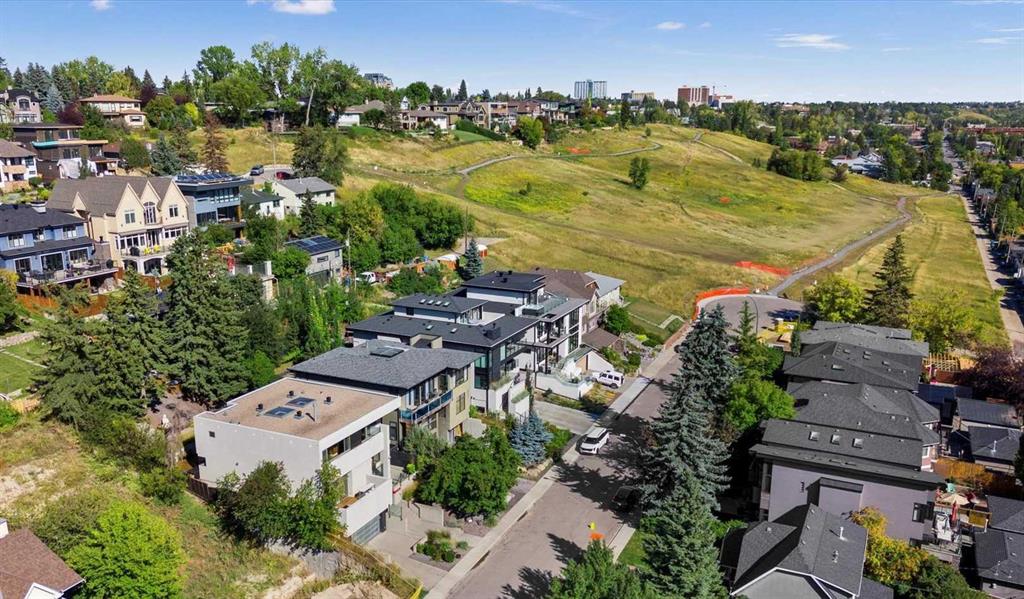 Picture of 2124 9 Avenue NW, Calgary Real Estate Listing