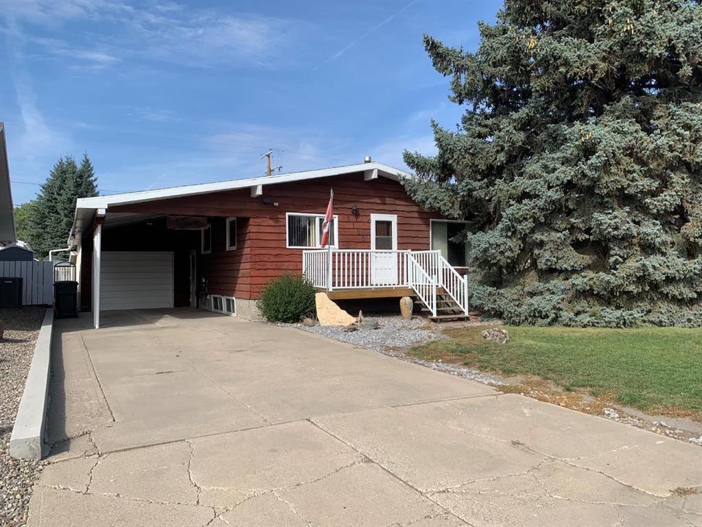 Picture of 5120 2 Street , Coalhurst Real Estate Listing