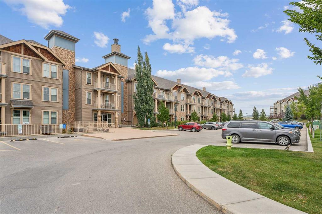 Picture of 108, 207 Sunset Drive , Cochrane Real Estate Listing