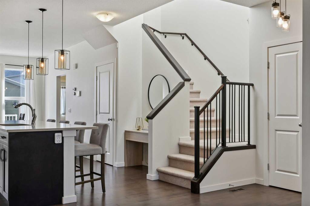 Picture of 321 Marquis Heights SE, Calgary Real Estate Listing