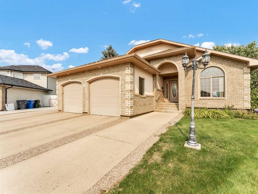 Picture of 41 Stein Close SE, Medicine Hat Real Estate Listing