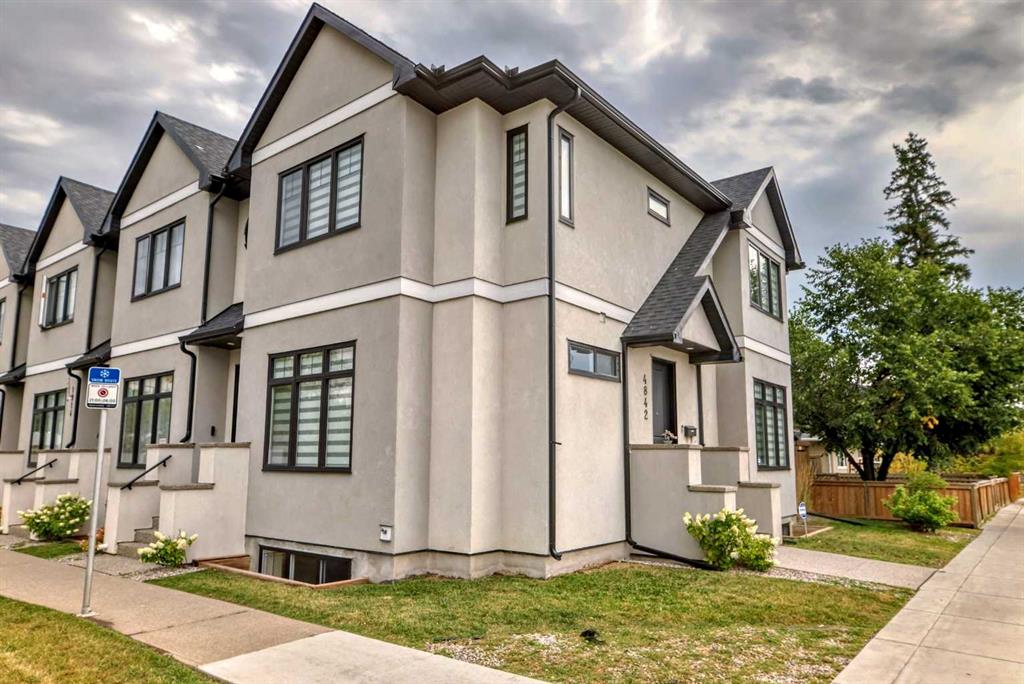 Picture of 4842 Bowness Road NW, Calgary Real Estate Listing