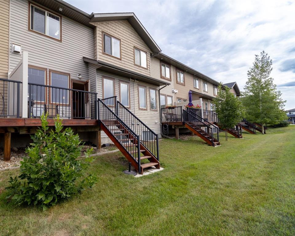 Picture of 211, 413 River Avenue , Cochrane Real Estate Listing