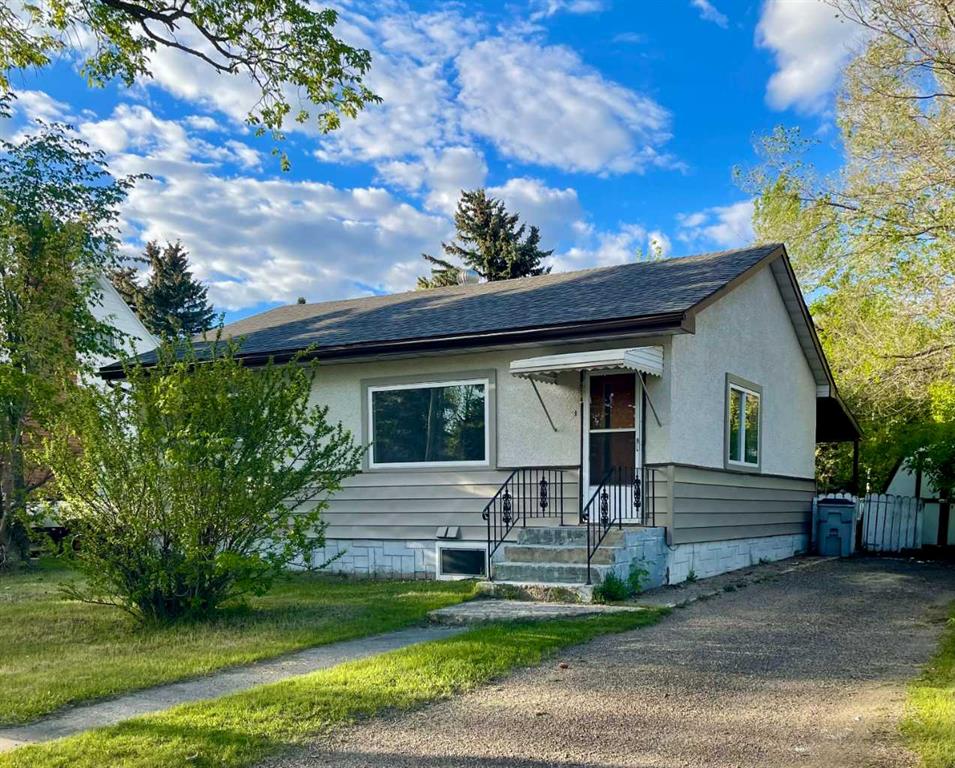 Picture of 614 7 Avenue , Wainwright Real Estate Listing