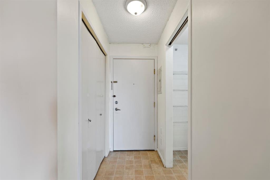 Picture of 426, 1717 60 Street SE, Calgary Real Estate Listing