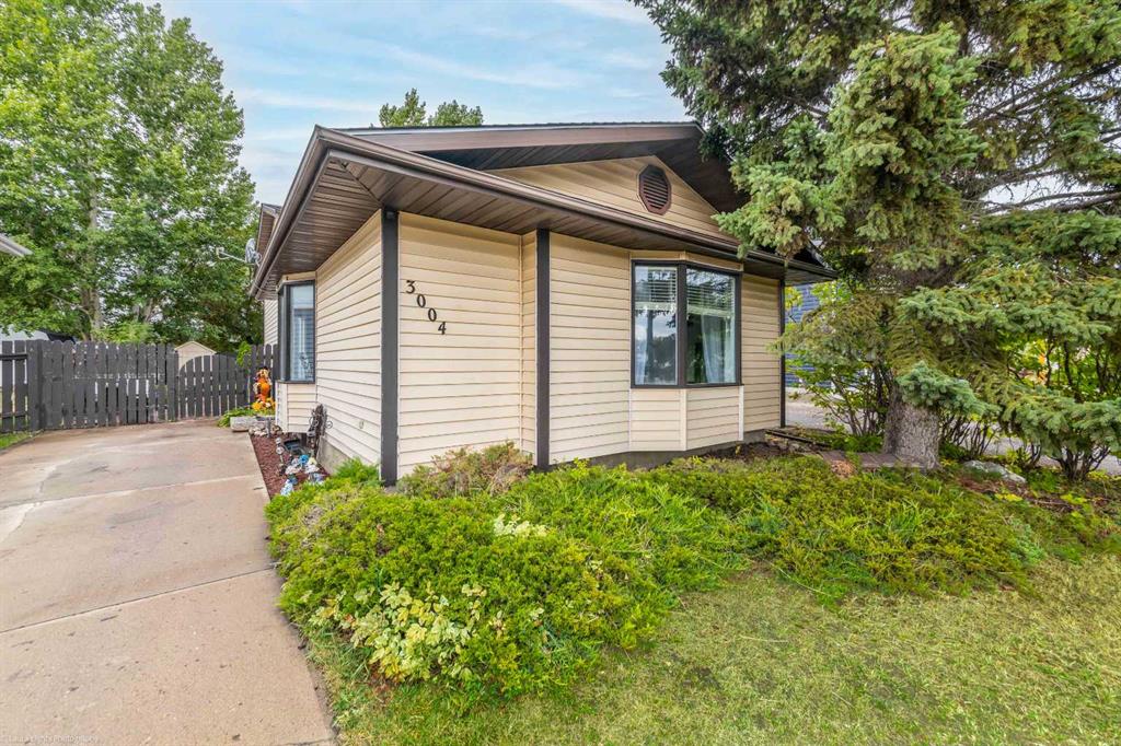 Picture of 3004 46 Avenue , Lloydminster Real Estate Listing